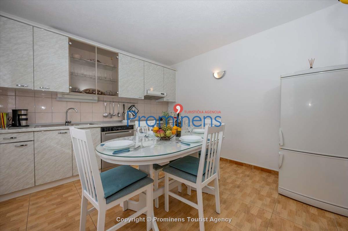 Apartment Karmela Makarska