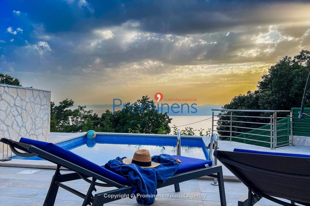 Ferienhaus Giran mit Pool und Meerblick in Bast  Makarska Riviera  Dalmatien;  Kroatien, Urlaub