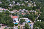 Ferienhaus Giran mit Pool und Meerblick in Bast  Makarska Riviera  Dalmatien;  Kroatien, Urlaub