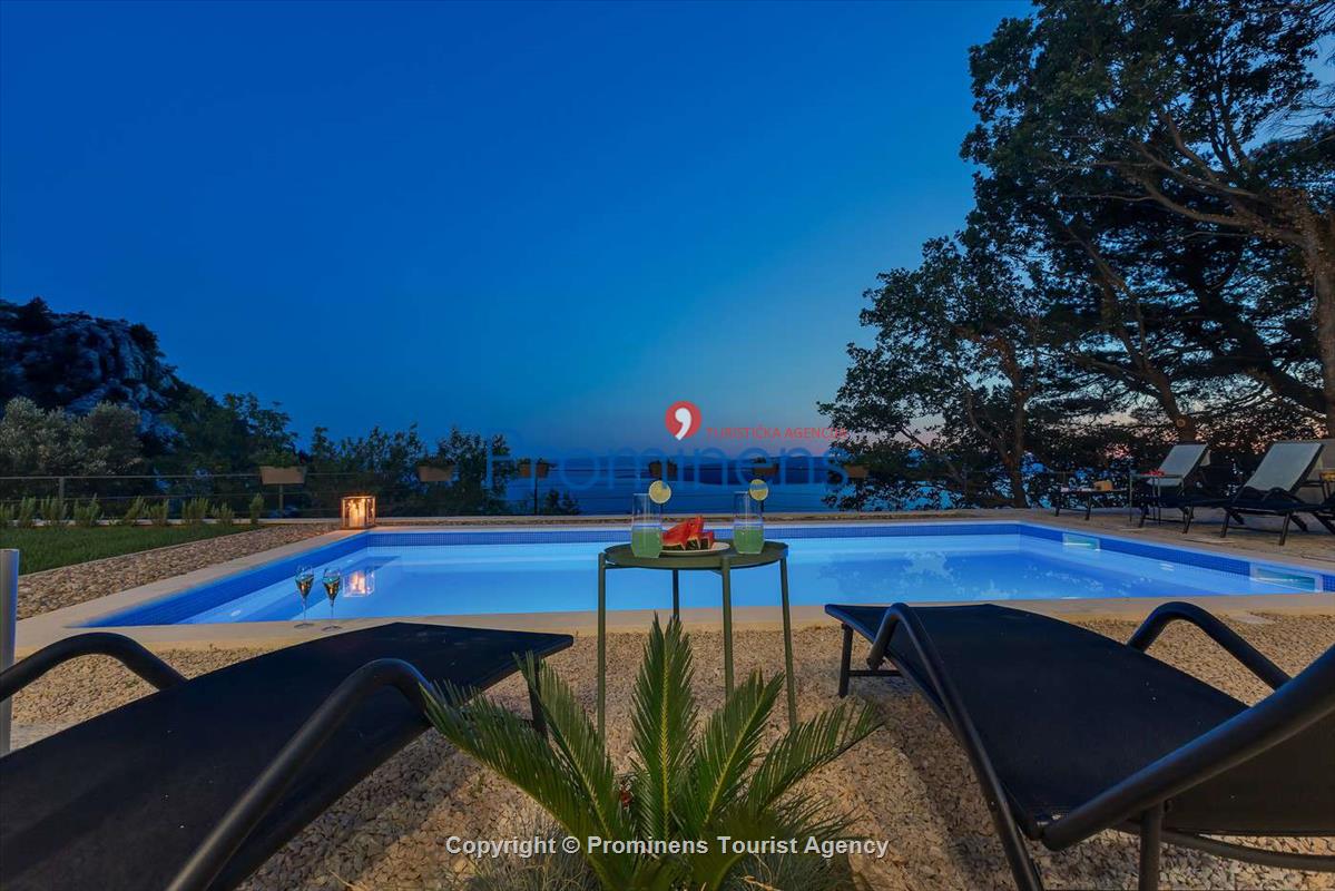 Modernes Ferienhaus Villa Alta Vista mit Pool  Meerblick bei Baska Voda  Makarska Riviera  