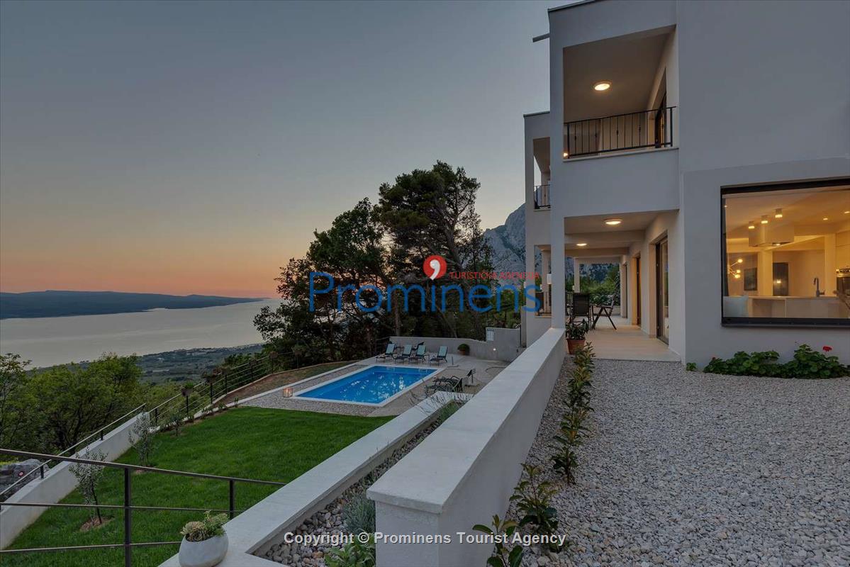 Modernes Ferienhaus Villa Alta Vista mit Pool  Meerblick bei Baska Voda  Makarska Riviera  