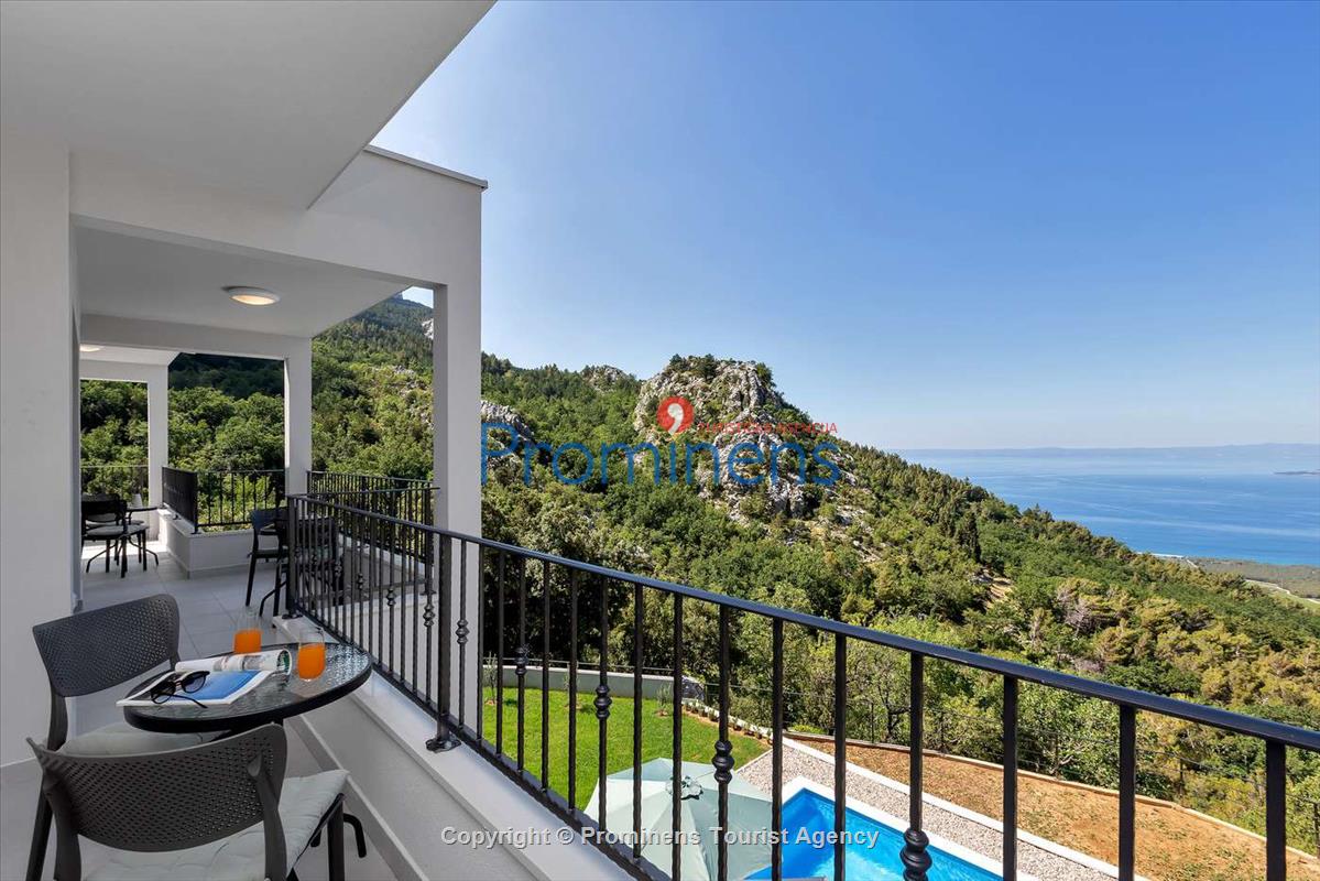 Modernes Ferienhaus Villa Alta Vista mit Pool  Meerblick bei Baska Voda  Makarska Riviera  