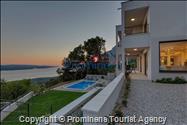 Modernes Ferienhaus Villa Alta Vista mit Pool  Meerblick bei Baska Voda  Makarska Riviera  