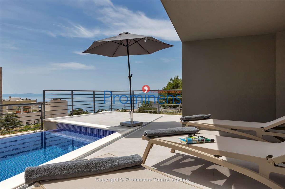 Moderne Villa VIP mit Swimmingpool in Makarska, Dalmatien , Platz für 9 Personen, ideal für Familien