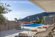 Exklusive Ferienwohnung Maja und Petra mit Pool in Makarska, 