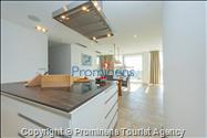 Exklusive Ferienwohnung Maja und Petra mit Pool in Makarska, 