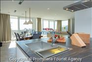 Exklusive Ferienwohnung Maja und Petra mit Pool in Makarska, 