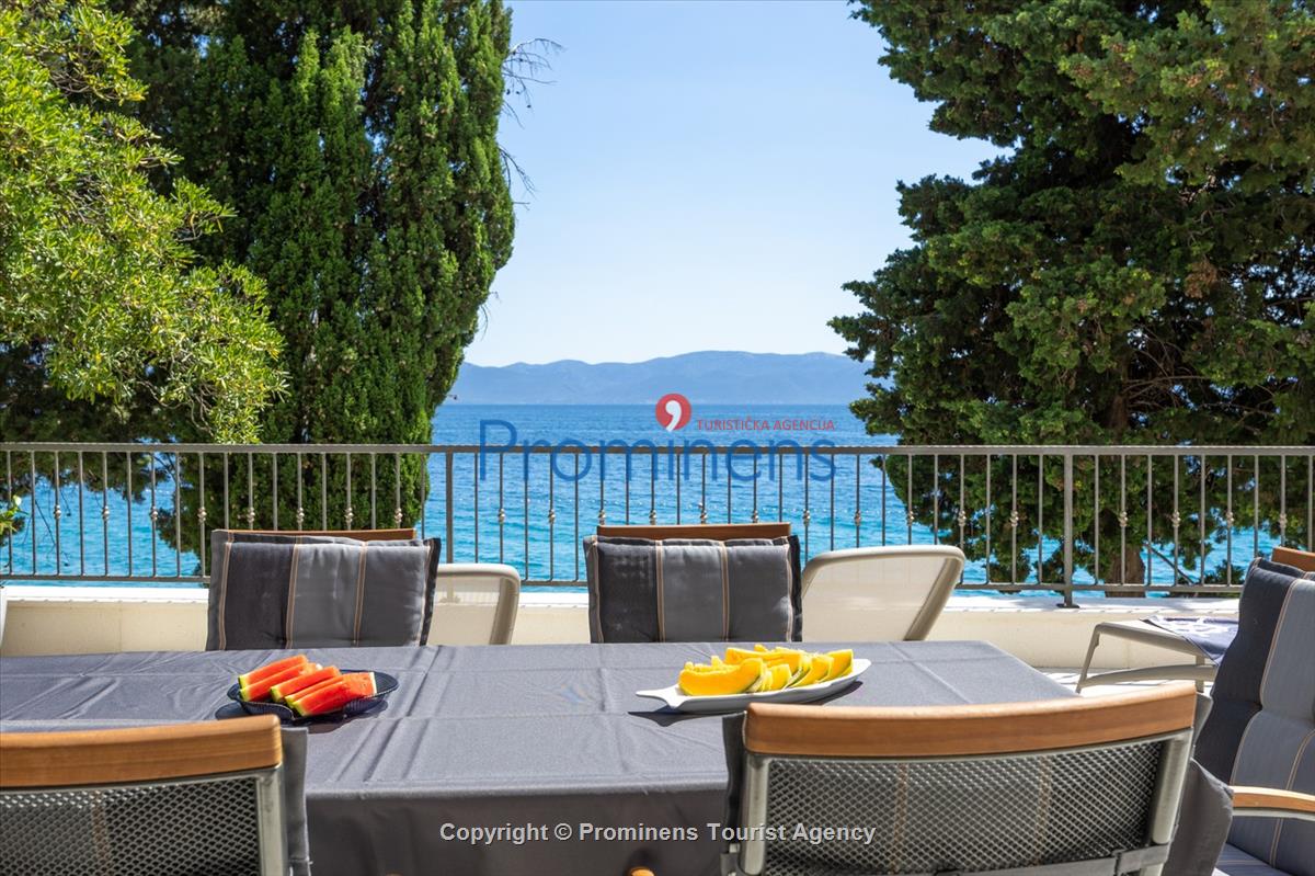 Strandhaus Podaca – 4 Schlafzimmer, 2 Familien, direkter Meereszugang, Makarska Riviera