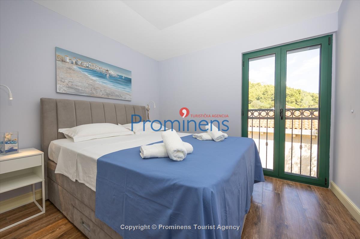 Strandhaus Podaca – 4 Schlafzimmer, 2 Familien, direkter Meereszugang, Makarska Riviera