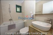 Strandhaus Podaca – 4 Schlafzimmer, 2 Familien, direkter Meereszugang, Makarska Riviera