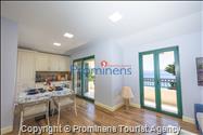 Strandhaus Podaca – 4 Schlafzimmer, 2 Familien, direkter Meereszugang, Makarska Riviera