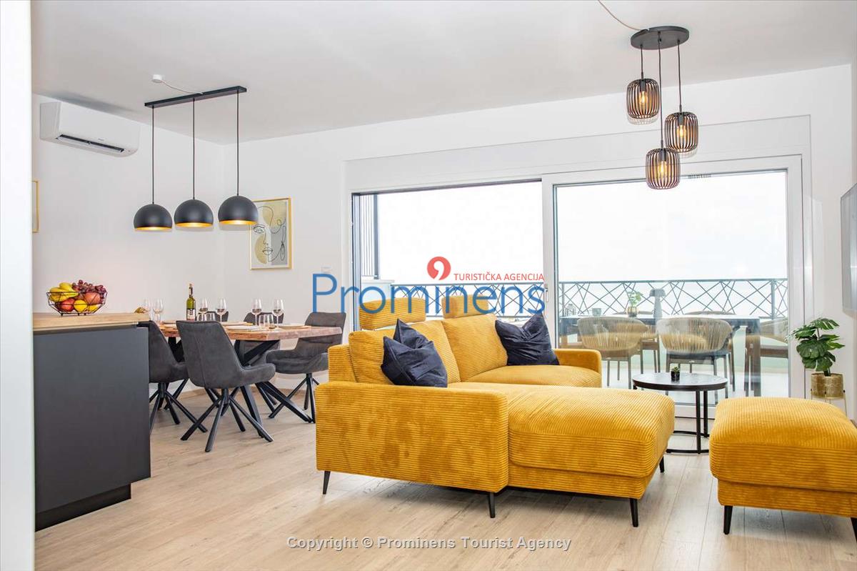Penthouse Helena in Makarska – Exklusive Ferienwohnung mit Meerblick und Whirlpool