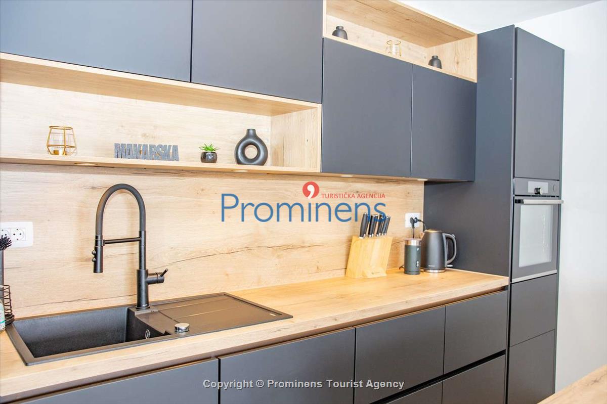 Penthouse Helena in Makarska – Exklusive Ferienwohnung mit Meerblick und Whirlpool