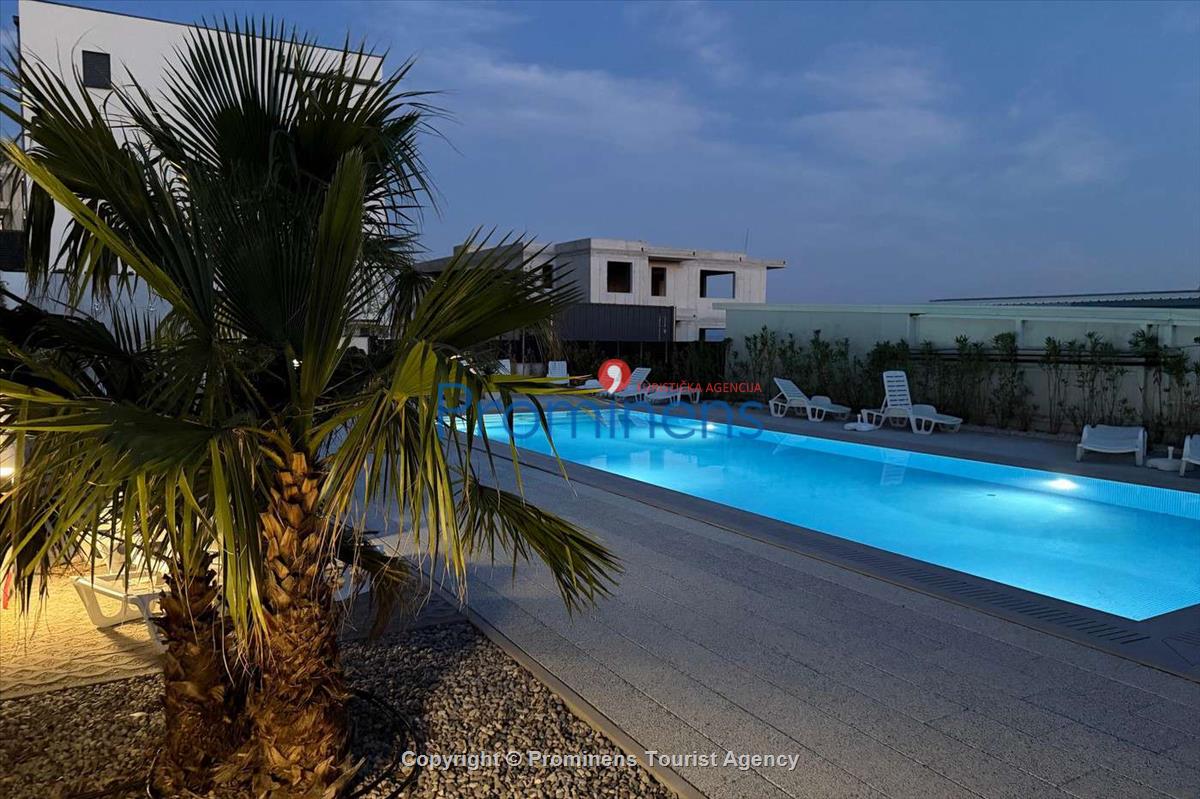 Penthouse Helena in Makarska – Exklusive Ferienwohnung mit Meerblick und Whirlpool