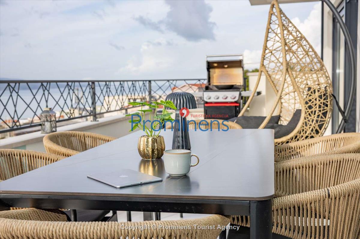 Penthouse Helena in Makarska – Exklusive Ferienwohnung mit Meerblick und Whirlpool