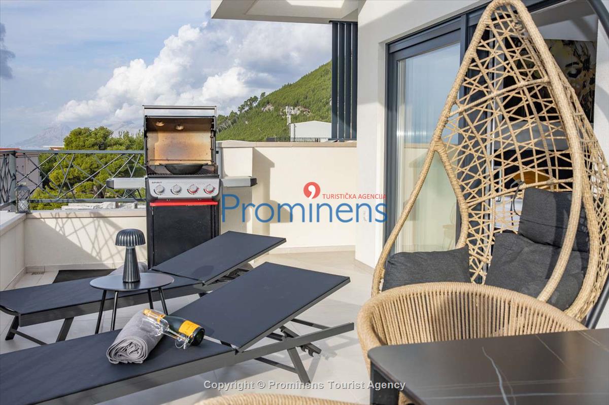 Penthouse Helena in Makarska – Exklusive Ferienwohnung mit Meerblick und Whirlpool