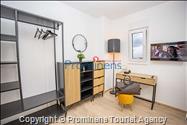 Penthouse Helena in Makarska – Exklusive Ferienwohnung mit Meerblick und Whirlpool