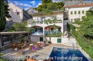 Ferienhaus Matija in Podgora mit Pool Perfekt fuer Familienurlaub oder Urlaub mit Hund in Kroatien bis 8 Personen