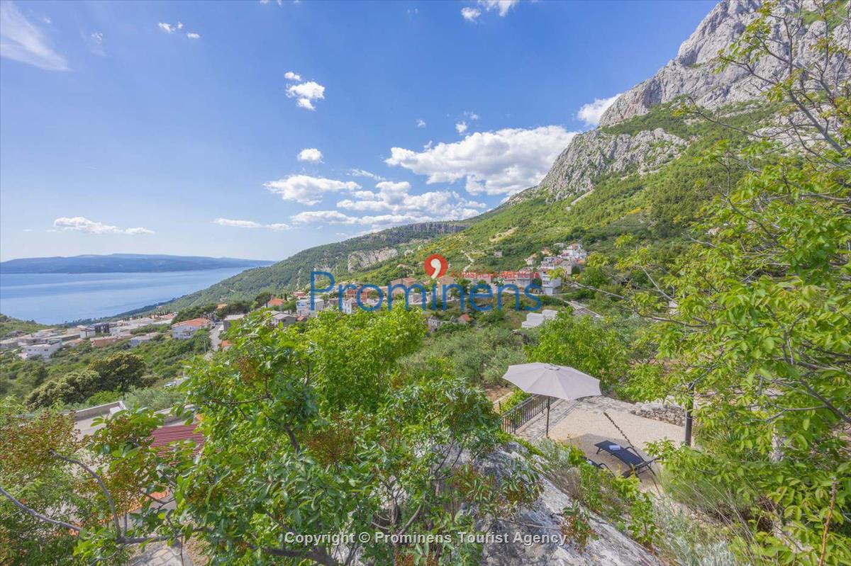 Alleinstehendes Ferienhaus Tome mit Meerblick oberhalb von Makarska