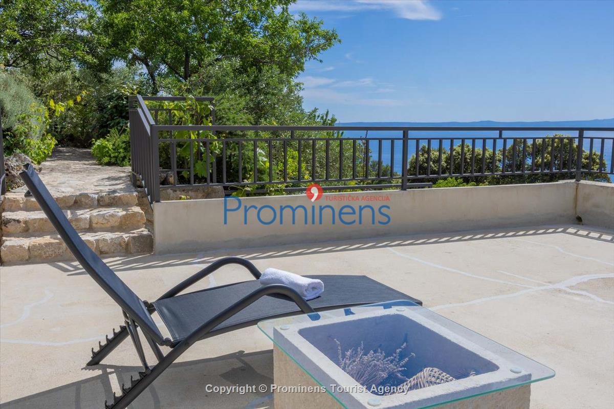 Alleinstehendes Ferienhaus Tome mit Meerblick oberhalb von Makarska