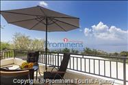 Alleinstehendes Ferienhaus Tome mit Meerblick oberhalb von Makarska