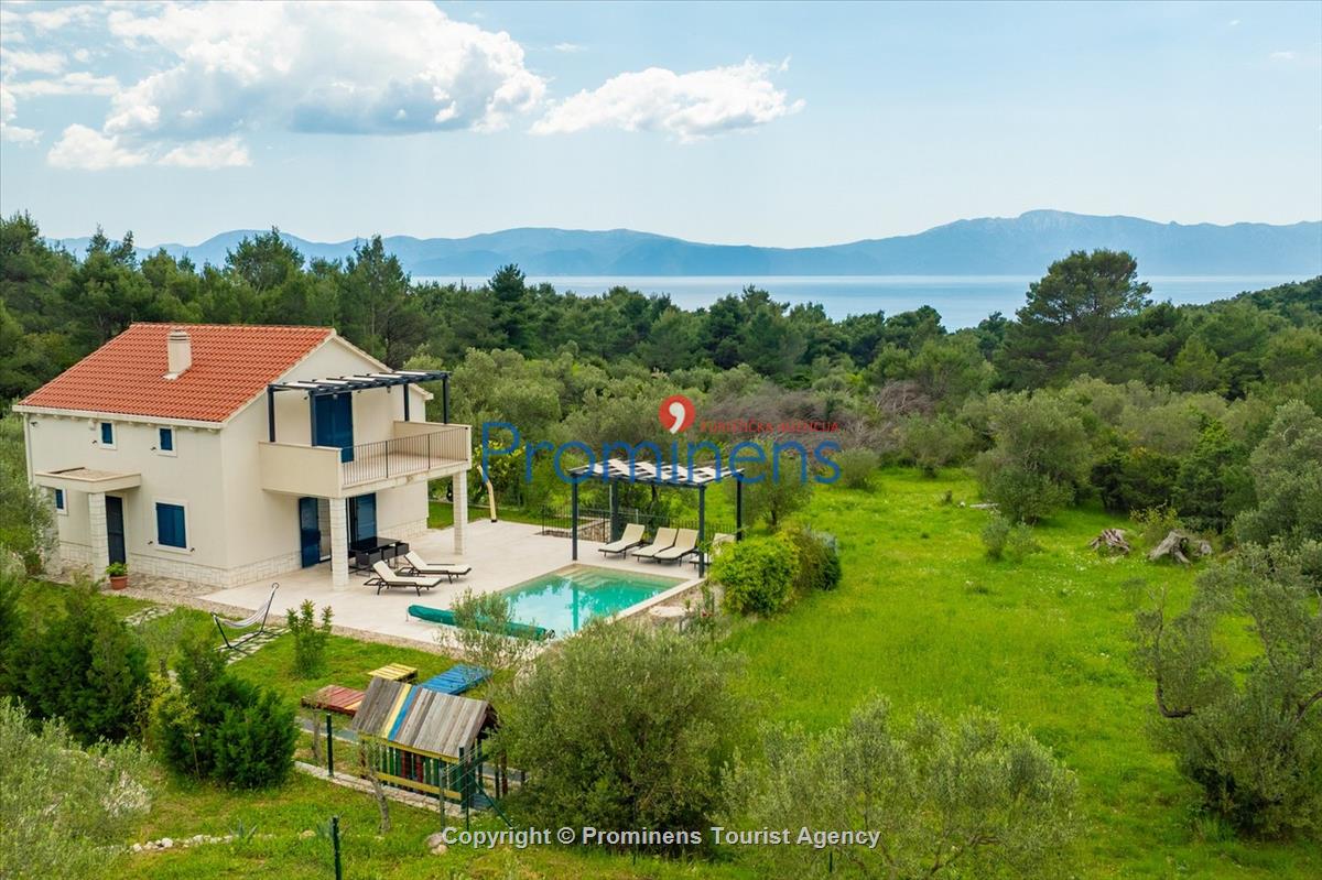 Holiday home Blue Stone with pool Zaostrog