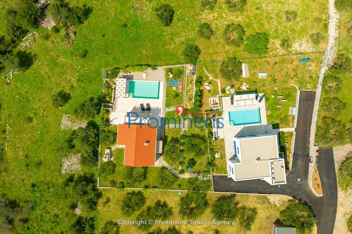Holiday home Blue Stone with pool Zaostrog