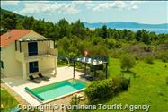 Holiday home Blue Stone with pool Zaostrog