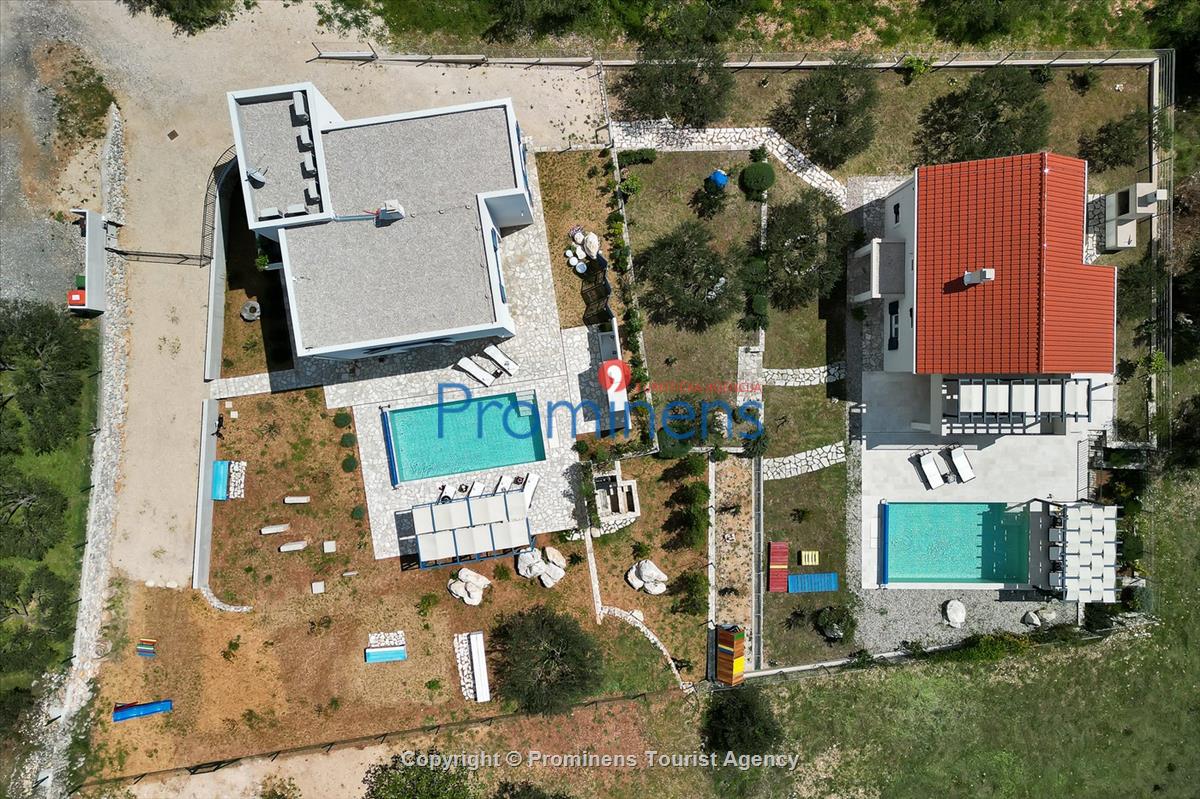  Ferienhaus mit beheiztem Pool und drei Schlafzimmern an der atemberaubenden Makarska Riviera in Kroatien