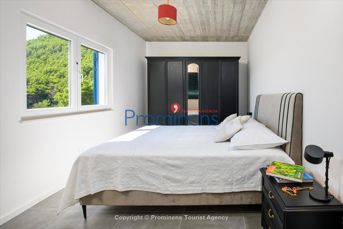 Ferienhaus mit beheiztem Pool und drei Schlafzimmern an der atemberaubenden Makarska Riviera in Kroatien