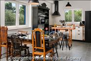  Ferienhaus mit beheiztem Pool und drei Schlafzimmern an der atemberaubenden Makarska Riviera in Kroatien