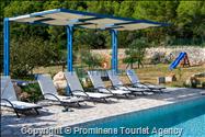  Ferienhaus mit beheiztem Pool und drei Schlafzimmern an der atemberaubenden Makarska Riviera in Kroatien