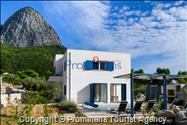  Ferienhaus mit beheiztem Pool und drei Schlafzimmern an der atemberaubenden Makarska Riviera in Kroatien