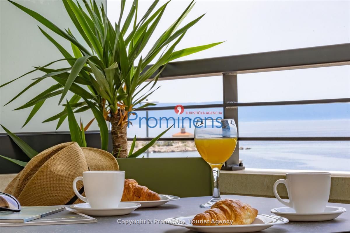 Apartment Sunset Residece Srzić Makarska Beachfront